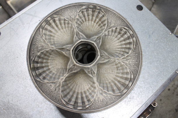18 Metal Plates w/ 6 Shell Cut Out. 18 Times Your Bid! - Image 3 of 3