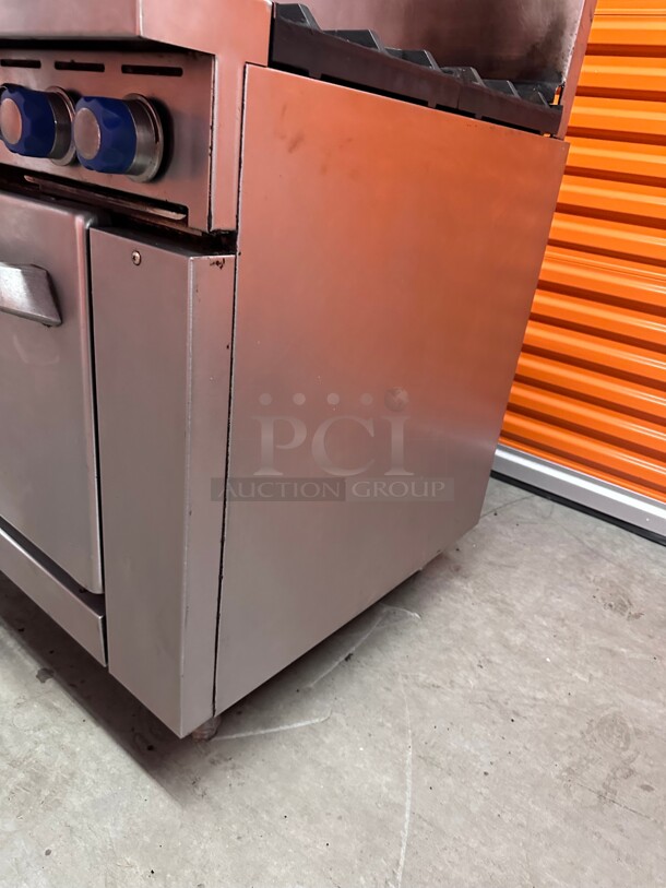 Working! Imperial Range Pro Series 2 Burner Gas Range w/ 24 inch Manual Griddle Features a standard oven base NSF Tested and Working! - Image 9 of 9