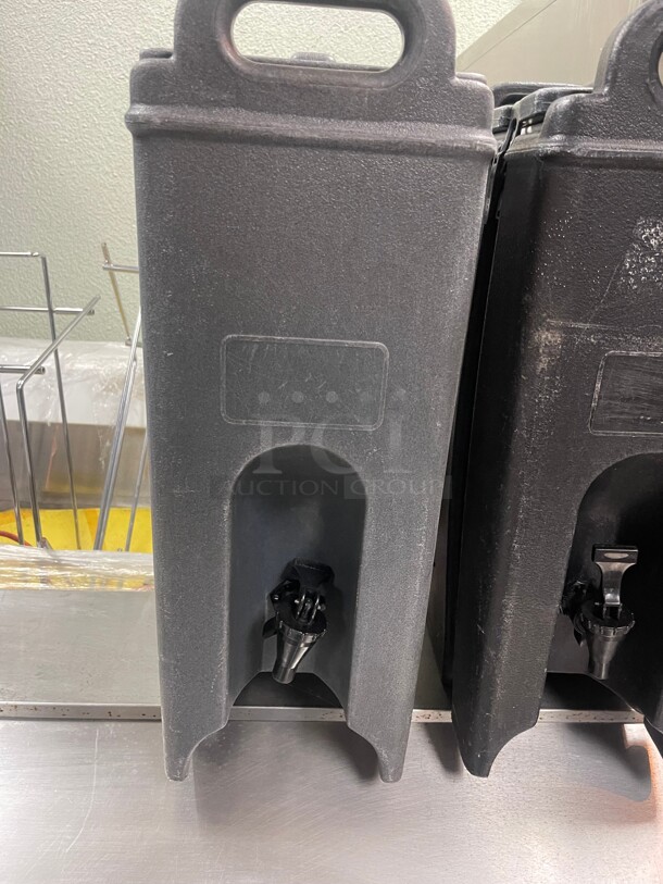 Clean! Cambro Heat Or Cold Commercial Heavy Duty Beverage Dispenser NSF   - Image 2 of 9