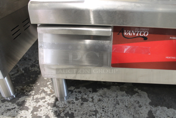 BRAND NEW SCRATCH AND DENT! Avantco 177EG30N Stainless Steel Commercial Countertop Electric Powered Flat Top Griddle w/ Thermostatic Controls. 208/240 Volts, 1 Phase.  - Image 6 of 7