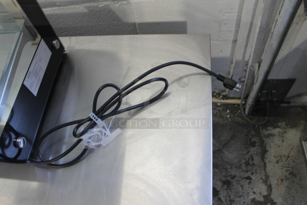 BRAND NEW SCRATCH AND DENT! KoolMore DC-3CB Metal Commercial Countertop Dry Display Case Merchandiser. 110-120 Volts, 1 Phase. - Image 6 of 9