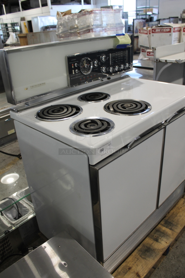 VINTAGE! Frigidaire Cookmaster RI-60-57 Metal Electric Powered 4 Burner Range w/ Oven and Warming Drawer. 115/230-120/240 Volts.  - Image 10 of 12