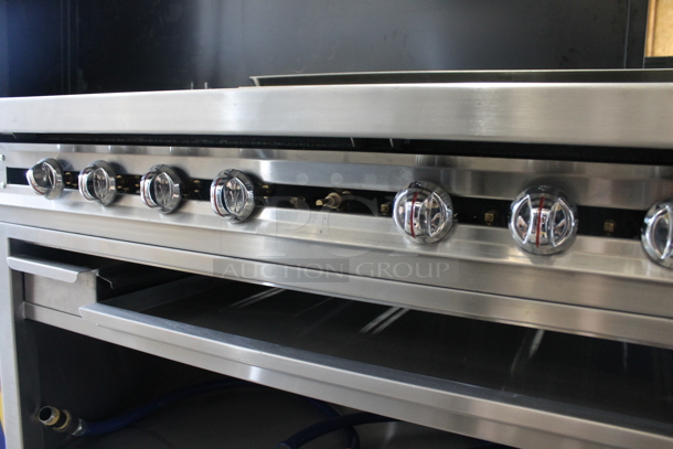 BRAND NEW! Jade Range JTRH-60B Stainless Steel Commercial Natural Gas Powered Charbroiler Grill w/ Under Shelf and 5 Gas Hoses on Commercial Casters.  - Image 4 of 8