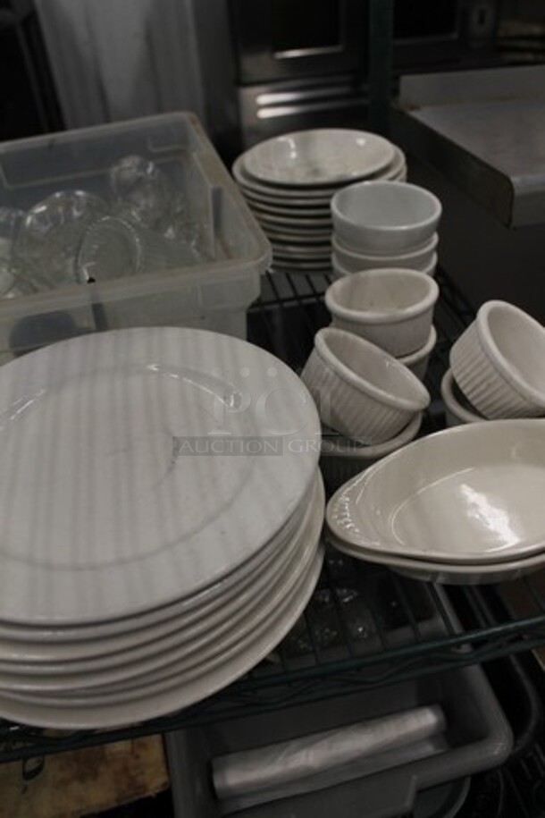 ALL ONE MONEY! Metro Lot of Various Items Including Silverware Bin, Metal Baking Pans and Floor Mat. Does Not Come w/ Shelving Unit. - Image 4 of 10