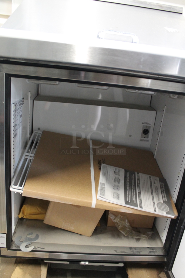 BRAND NEW SCRATCH AND DENT! 2015 True TSSU-27-12M-B Stainless Steel Commercial Sandwich Salad Prep Table Bain Marie Mega Top w/ Poly Drop In Bins. 115 Volts, 1 Phase. Tested and Working! - Image 4 of 5