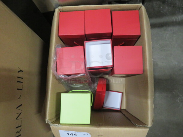 One Lot Of Assorted Gift Boxes. - Image 2 of 2