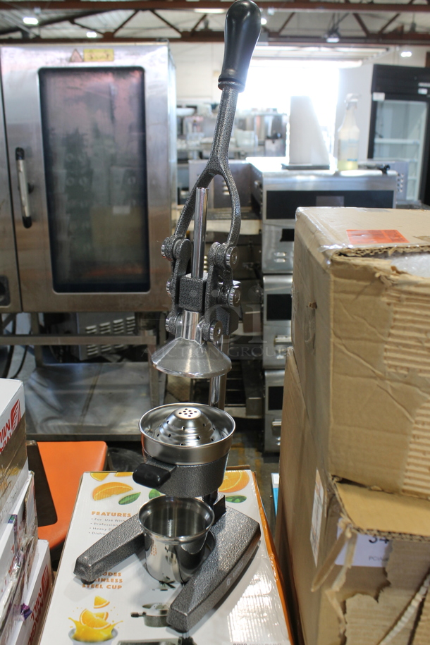2 BRAND NEW IN BOX! Eurolux ELJ5002G Heavy Duty Cast Iron Juicer. 2 Times Your Bid! - Image 2 of 4
