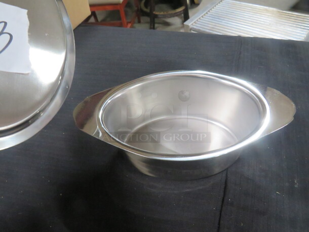 NEW Stainless Steel Dish With Lid. 8X4.5X2.5. 3XBID - Image 2 of 2