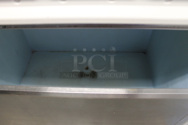 Hoshizaki KM-1300SAF Stainless Steel Commercial Ice Head on Commercial Ice Bin. - Image 3 of 7