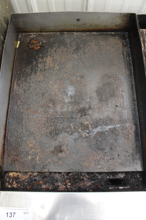 Castle Stainless Steel Commercial Natural Gas Powered Countertop Flat Top Griddle w/ Right Side Charbroiler. - Image 4 of 12