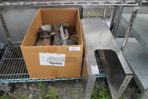 ALL ONE MONEY! Metro Lot of Various Items Including Metal Items, Glasses and Poly Dish Caddies - Image 5 of 5