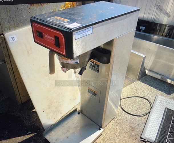 One Bunn Tea Brewer. Model# TB3Q. 120 Volt.  - Image 1 of 1