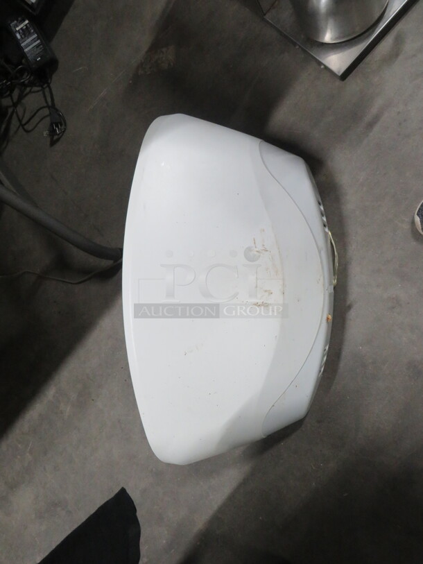 One Insect Light. 120 Volt. - Image 1 of 1