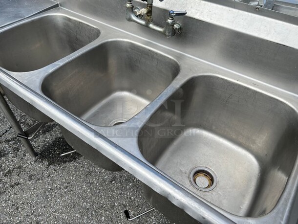 Stainless Steel Commercial 3 Bay Sink w/ Left Side Drainboard, Faucet and Handles. 72x26x44. Bays 1619x13. Drainboard 16x23x2 - Image 5 of 5