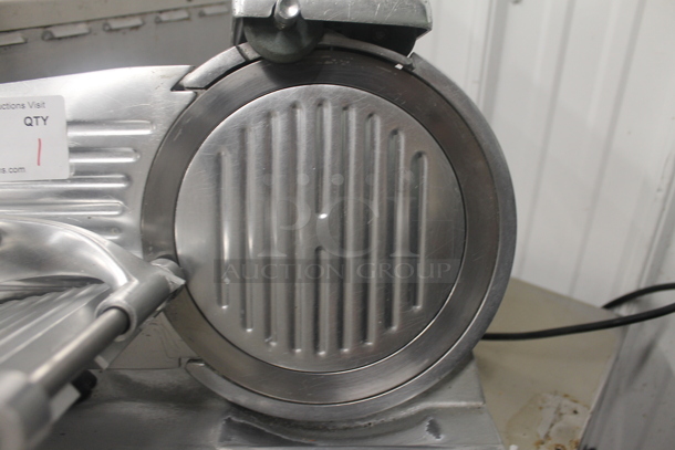 Avantco Stainless Steel Commercial Countertop Meat Slicer w/ Blade Sharpener. 115 Volts, 1 Phase. Tested and Working! - Image 5 of 6