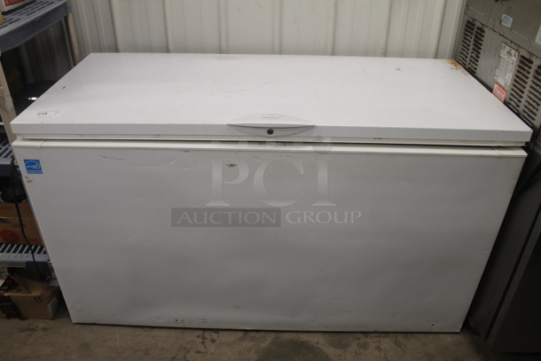 Frigidaire FGCH20M7LW2 White Chest Freezer. 115V. Tested and Working!