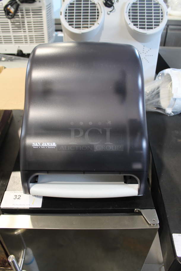 BRAND NEW IN BOX! San Jamar Electronic Touchless Paper Towel Dispenser. - Image 3 of 5