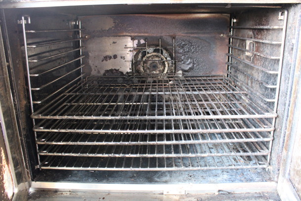 Baker's Pride Model BCO11G Stainless Steel Commercial Natural Gas Powered Full Size Convection Oven w/ View Through Doors, Metal Oven Racks and Thermostatic Controls on Metal Legs. 60,000 BTU. 39x42x60 - Image 4 of 6