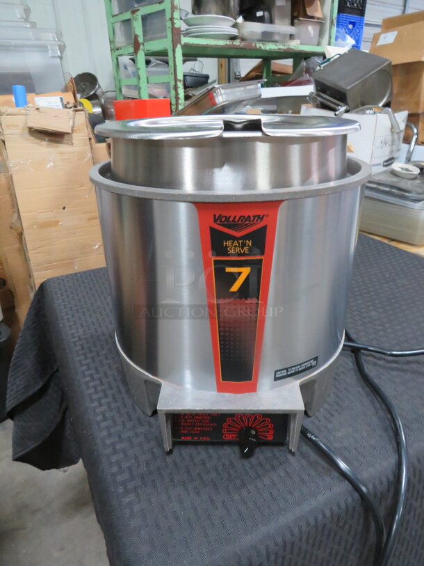 One NEW Vollrath 7 Quart Heat And Serve. Model# 72018. 120 Volt. 800 Watt. - Image 1 of 3