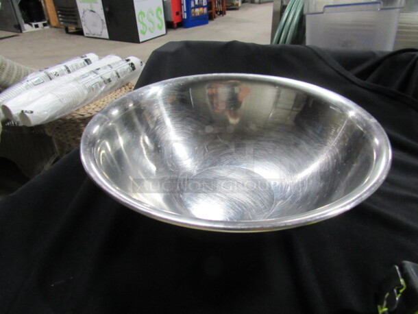 Stainless Steel Vollrath 3 Quart Mixing Bowl. #47933. 5XBID.