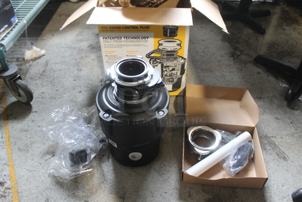 IN ORIGINAL BOX! Insinkerator PRO CVR CNTRL PLUS-4A Metal Commercial Garbage Disposal.  - Image 7 of 8