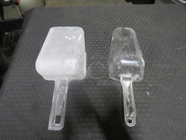 Assorted Scoop. 2XBID - Image 1 of 1