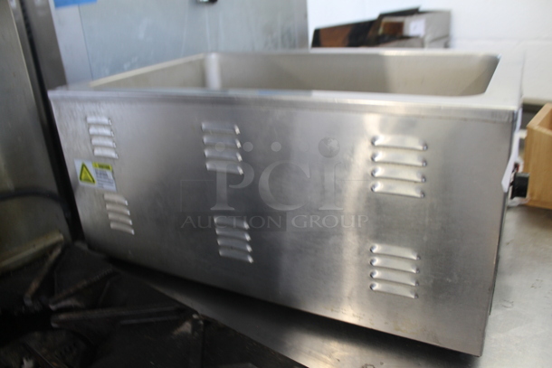 Winco FW-S600 Stainless Steel Commercial Countertop Food Warmer. 120 Volts, 1 Phase. Tested and Working! - Image 3 of 7