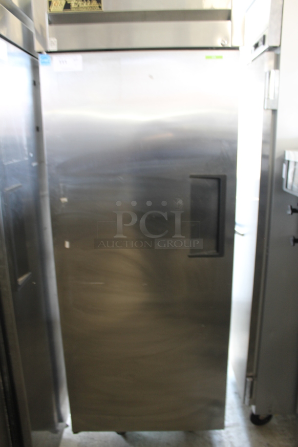 2015 True TG1R-1S ENERGY STAR Stainless Steel Single Door Reach In Cooler w/ Poly Coated Racks on Commercial Casters. 115 Volts, 1 Phase. Tested and Working! - Image 3 of 6