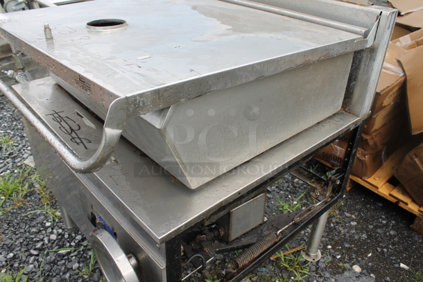 Stainless Steel Commercial Natural Gas Powered Braising Pan Tilt Skillet. - Image 4 of 4