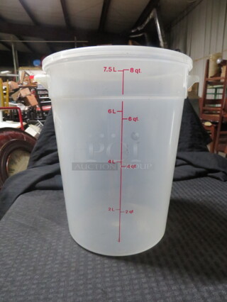 One 8 Quart Food Storage Container With Lid. 