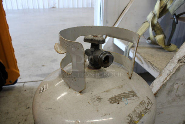 Metal Propane Tank. 11x11x18 - Image 3 of 4