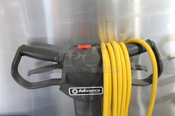 Nilfisk Advance Advolution 20XP Commercial Floor Buffer Burnisher. 208 Volts, 1 Phase. 24x32x45. Tested and Working! - Image 4 of 7