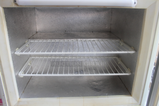 Excellence 045 020 Metal Commercial Mini Cooler Merchandiser. 120 Volts, 1 Phase. Tested and Working! - Image 4 of 6