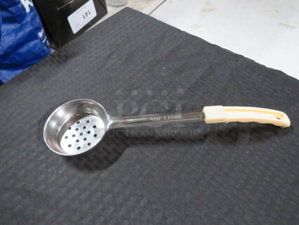 One 4oz Perforated Spoodle.