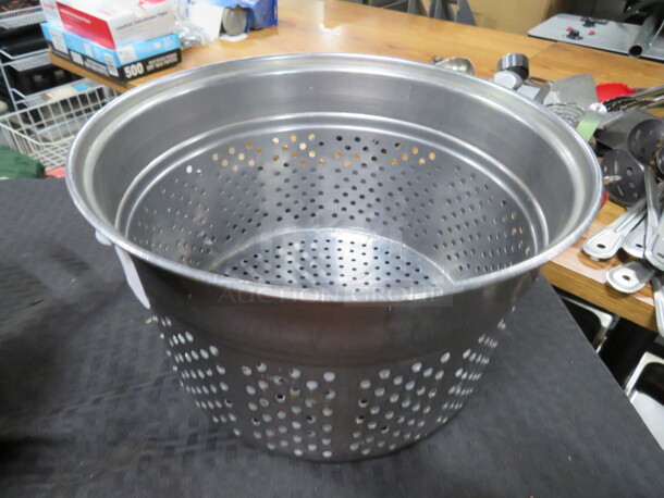 One 10.5 Inch Stainless Steel Steamer Basket. - Image 1 of 1