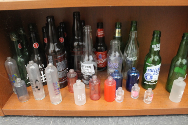 ALL ONE MONEY! ROOM LOT of Various Items Including Desks, Bookshelf and Chairs. BUYER MUST REMOVE. - Image 3 of 8