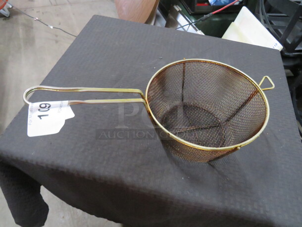 One Round Deep Fry Basket. - Image 1 of 1