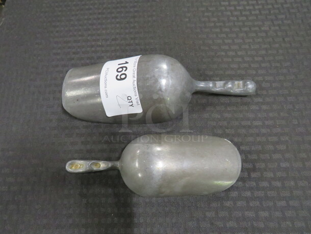 Assorted Aluminum Scoop. 2XBID - Image 1 of 1