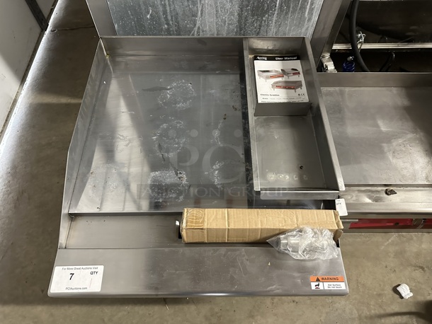 LIKE NEW! Cooking Performance Group CPG 351GUCPG24M Stainless Steel Commercial Countertop Electric Powered Flat Top Griddle. 208/240 Volts, 1 Phase.  - Image 2 of 6
