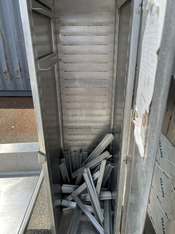 Lockwood Metal Enclosed Pan Rack. 18x22x62 - Image 3 of 3