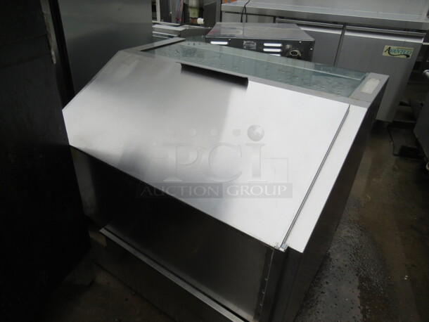 One SS Gold Medal Drop In Warmer. #2344. 120 Volt. 36.5X30X34 - Image 5 of 5