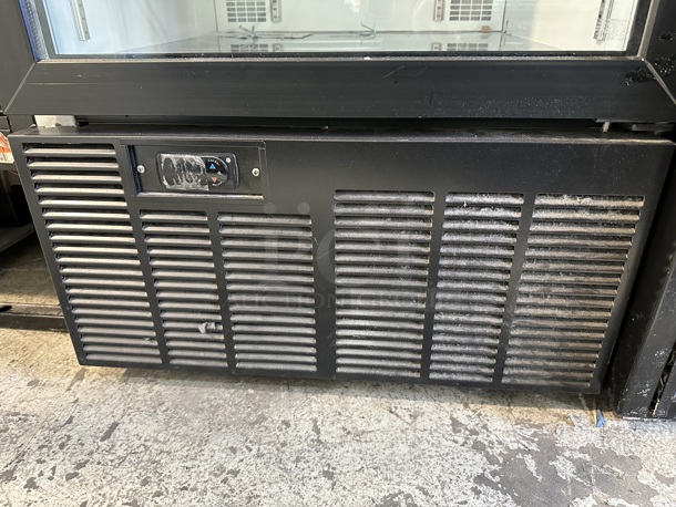 2019 Habco SE18 Metal Commercial Single Door Reach In Cooler Merchandiser w/ Poly Coated Racks. 115 Volts, 1 Phase. Tested and Working! - Image 6 of 7