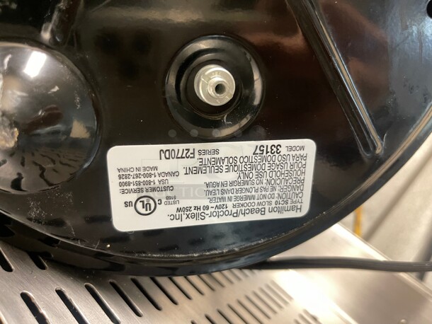 Working! Hamilton Beach Slow Cooker, Extra Large 10 Quart, 250 Watt Stay or Go Portable With Lid , Dishwasher Safe Crock, Black 120 Volt Tested and Working! - Image 4 of 8