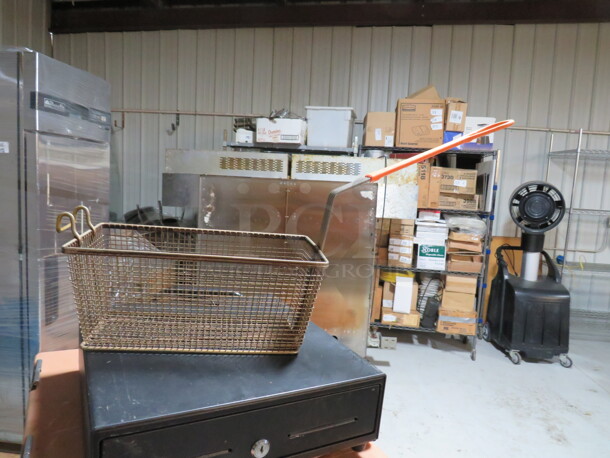 One Double Fry Basket. - Image 1 of 1