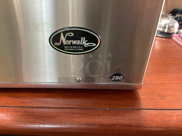 Working! Norwalk 280 Commercial Cold Press Juicer Premium Hydraulic   Recommended By GERSON THERAPY CLINIC Comes With Accessories 115 Volt NSF Tested and Working! - Image 3 of 8