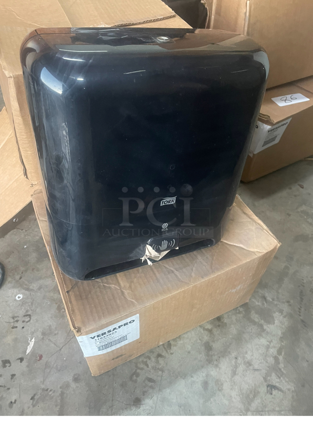 Pull Down Dispenser Torq VersaPro/ New In Box - Image 1 of 3