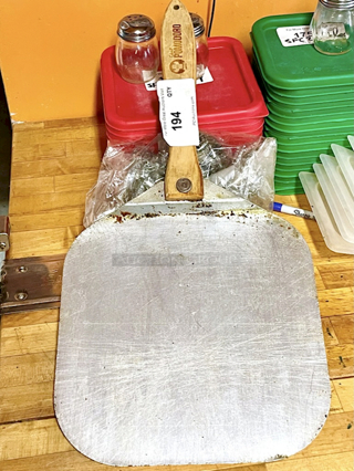 Pizza Peel With Solid Wood Handle. 12"x14"