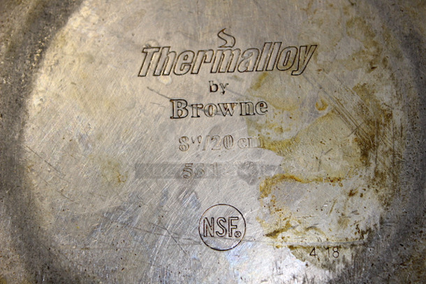 AWESOME VALUE! Browne 5813828 8" Non-Stick Aluminum Frying Pan w/ Solid Silicone Handle. 5x your Bid - Image 4 of 4