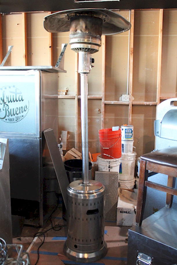 AmazonBasics 61825 46,000 BTU Outdoor Propane Patio Heater with Wheels, Commercial & Residential - Stainless Steel, 94" Tank Included.  - Image 3 of 3