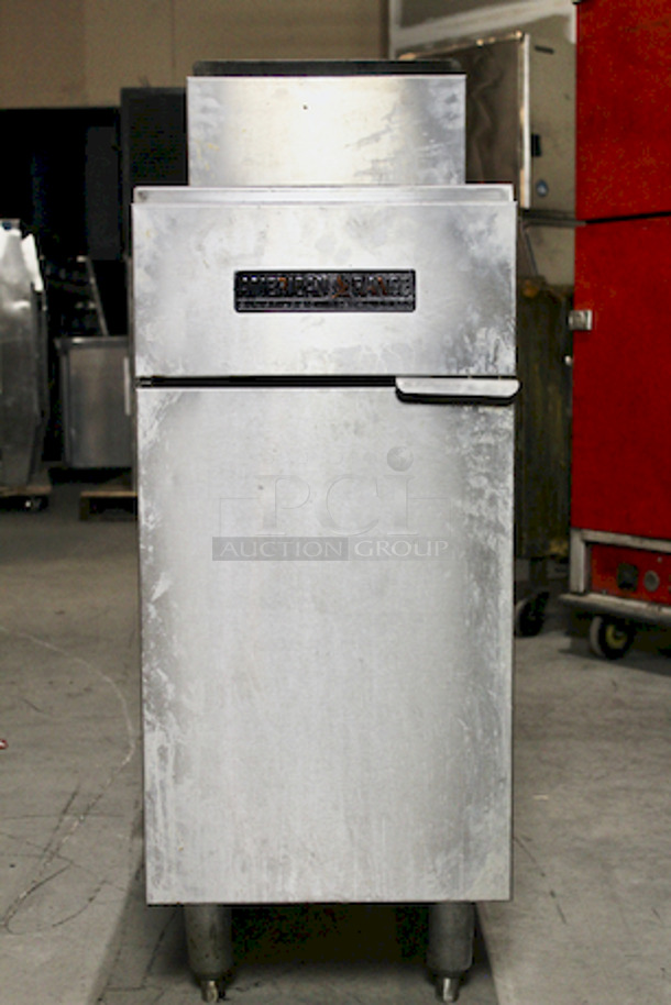 LIKE NEW! American Range AF-45 - Clearance - 45lb Natural Gas Commercial Deep Fryer, Heavy Duty NSF, 120,000 BTU. Highest BTU Rating For Superior Recovery. (3) 40,000 BTU Burners.

45-3/4"H x 30-1/4"D x 15-1/2"W. 220 Lbs. - Image 3 of 7